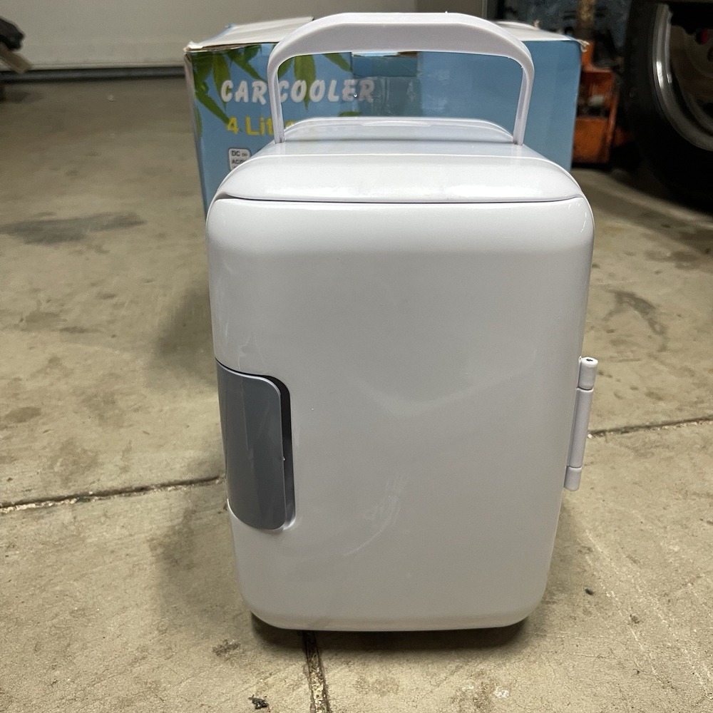 4L Thermoelectric Mini Cooler Warmer + Solar Panel No Power Adapters